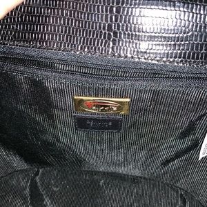 Talbots Bags - Talbot’s genuine leather purse Talbots Bags - Talbot’s genuine leather purse